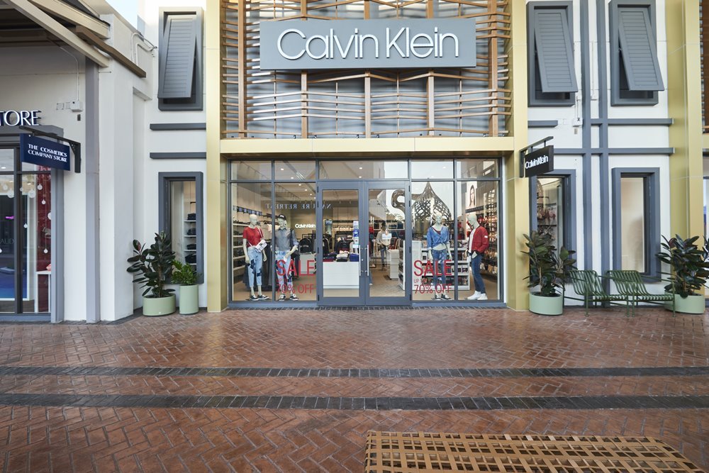 CALVIN KLEIN  Central Village Outlet